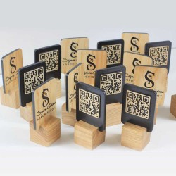 QR carta en acrílico y...